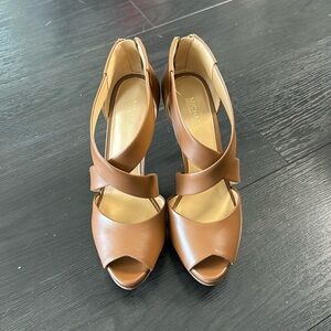 MK sandal heels